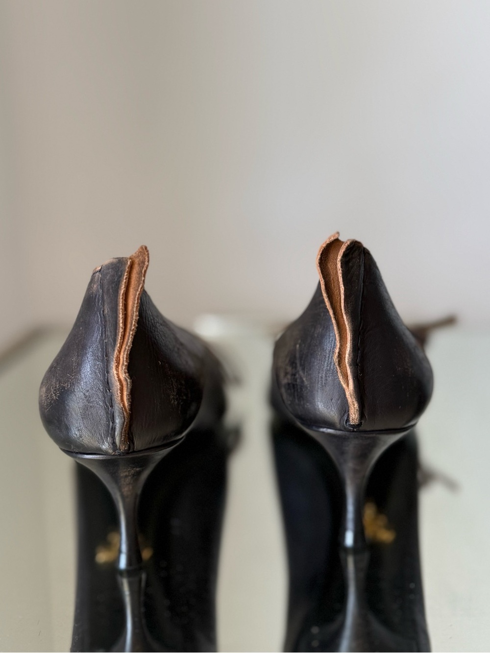 Prada FROM THE RUNWAY Antiqued leather pumps $1,590 38.5 - Picture 13 of 14